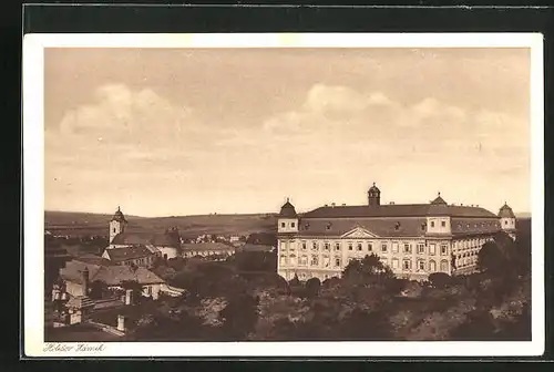 AK Holesov, Partie am Schloss