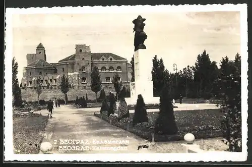 AK Belgrade, Kalemegdan, am Denkmal