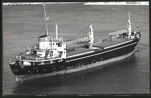 Fotografie Frachtschiff Nordstern mit Schleppleine am Heck