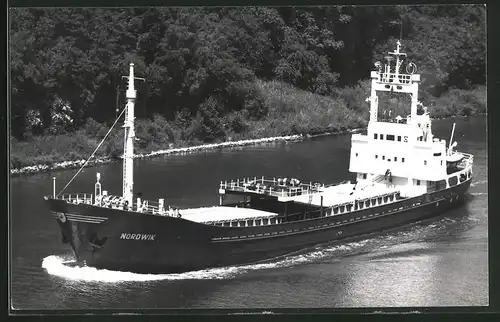 Fotografie Frachtschiff Nordwik bei Kanaldurchfahrt