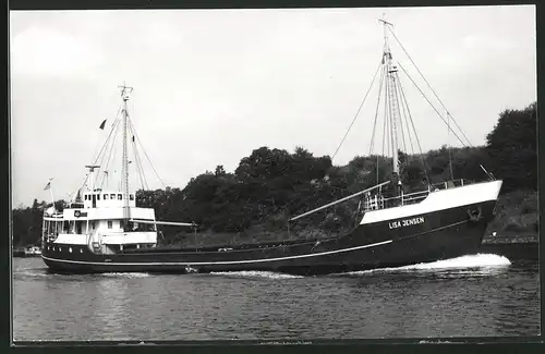 Fotografie Frachtschiff Lisa Jensen in Fahrt