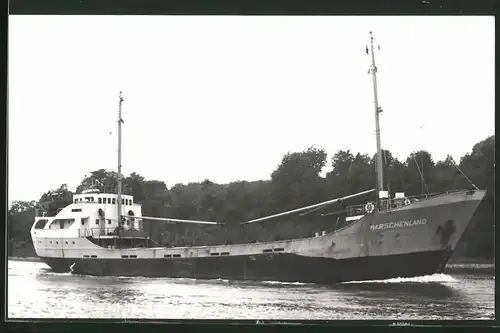 Fotografie Frachtschiff Marschenland in Fahrt