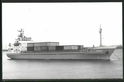 Fotografie Containerschiff Virgo liegt vor Anker