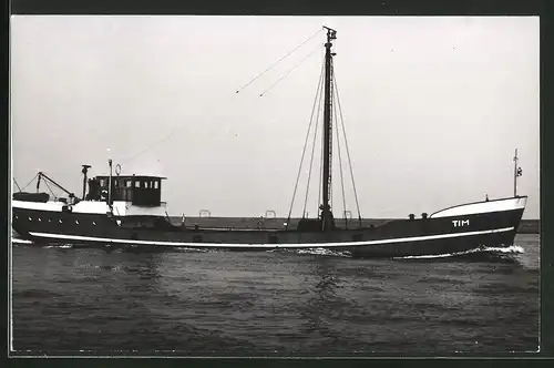 Fotografie Frachtschiff Tim in Fahrt