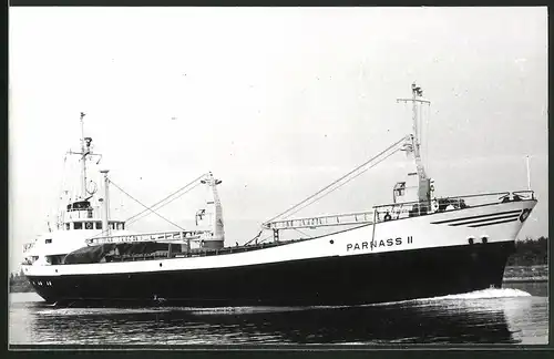 Fotografie Frachtschiff Parnass II läuft aus