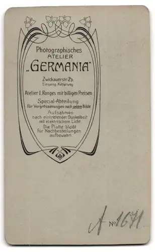 Fotografie Atelier Germania, Chemnitz, Zwickauerstr. 2p, Junge mit Melone und Buch