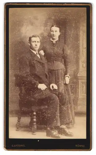 Fotografie G. Stöckel, Rönne, Gestandener Bürgerlicher mit seiner Frau