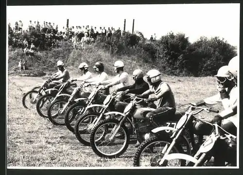 Fotografie Motorrad-Cross-Rennen, Jawa & CZ am Start