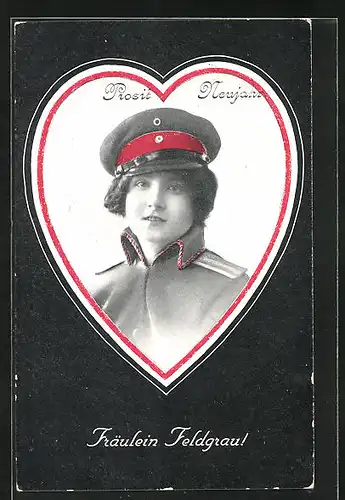 AK Fräulein in feldgrauer Uniform
