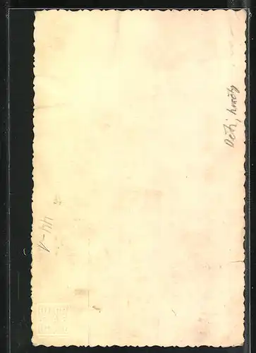 AK Halbnackter Knabe mit Holzpuppe