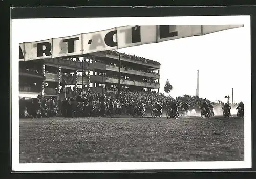 AK Pardubice, Závod o zlatou prilbu ceskoslovenskou, Motorrad, Autorennen