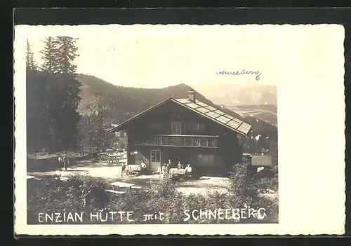 AK Enziena Hütte, Berghütte mit Schneeberg