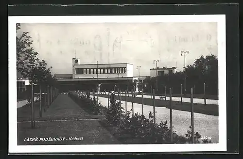 AK Bad Podiebrad / Podebrady, Nadrazi, Bahnhof