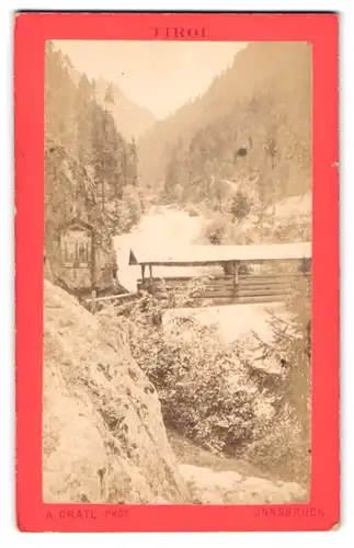 Fotografie A. Gratl, Innsbruck, Ansicht Gerlos, Holzübergang zum Ort Gerlos