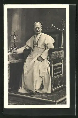 AK Papst Pius XI. am Schreibtisch