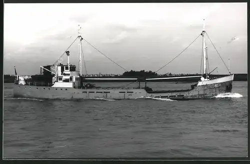 Fotografie Frachtschiff Ralf in Fahrt