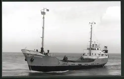 Fotografie Frachtschiff Windrose auf hoher See