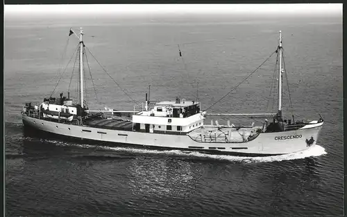Fotografie Frachtschiff Crescendo in Fahrt bei ruhiger See