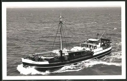 Fotografie Frachtschiff Angeja bei rauher See