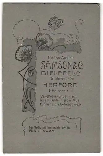 Fotografie Samson & Co., Bielefeld, Niedernstrasse 26, Portrait Mädchen im Kleid mit Schwesterchen