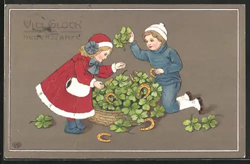 Präge-AK Junge und Mädchen an einem Korb mit Kleeblättern, Neujahrsgruss