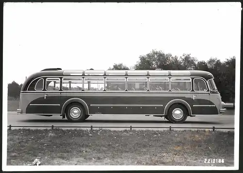 Fotografie Bus Kässbohrer mit Trutz-Karrosserie, Reisebus-Omnibus