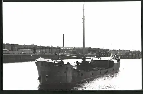 Fotografie Frachtschiff Cornelia B. im Hafen