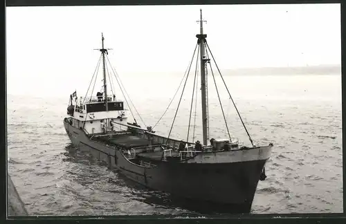 Fotografie Frachtschiff Mario auf See