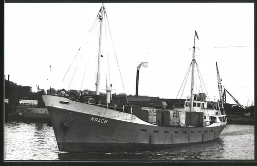 Fotografie Frachtschiff Noach in Fahrt