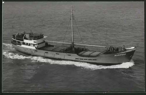 Fotografie Frachtschiff Nimrod auf See