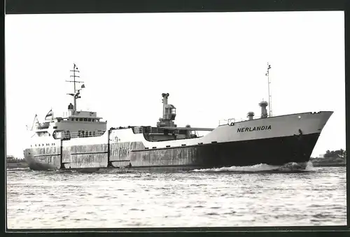 Fotografie Frachtschiff Nerlandia in Fahrt