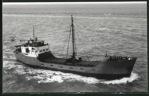 Fotografie Frachtschiff Jans auf See