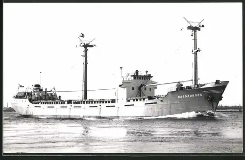 Fotografie Frachtschiff Nassauborg in Fahrt