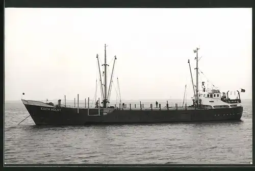 Fotografie Frachtschiff Edith Holst vor Anker