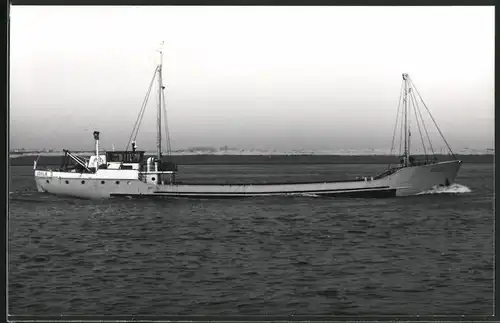 Fotografie Frachtschiff Adele J in Fahrt