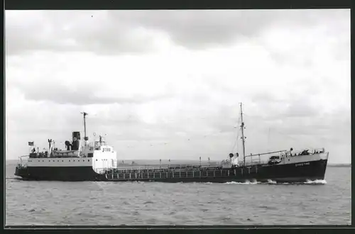 Fotografie Tankschiff Christine in Fahrt