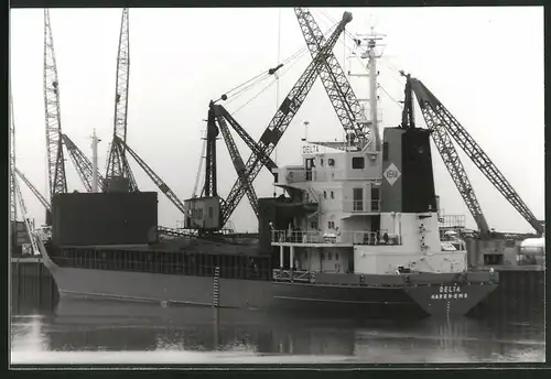 Fotografie Frachtschiff Delta im Hafen