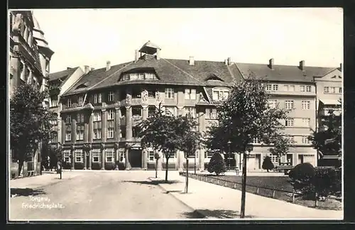 AK Torgau, Friedrichsplatz mit Grünanlage
