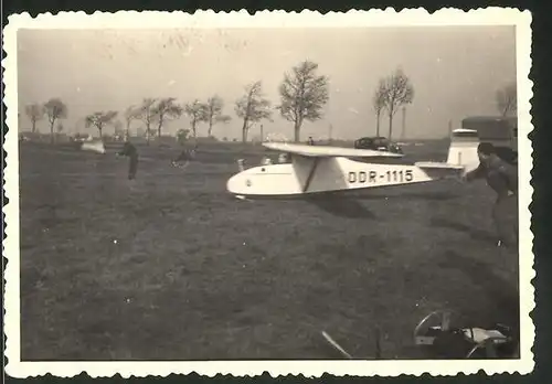 Fotografie DDR-Segelflug, Segelflugzeug mit Kennung DDR-1115