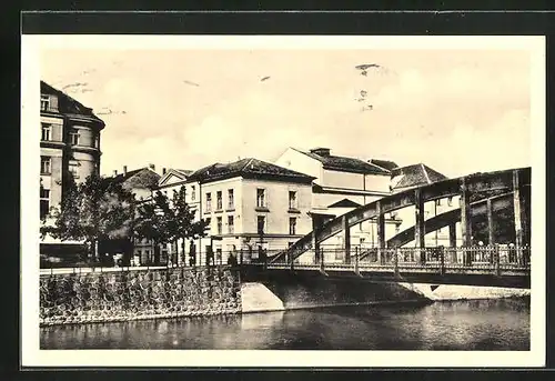 AK Budweis / Ceske Budejovice, Ortspartie an der Brücke