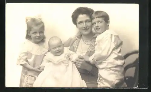 AK Prinzessin Franz von Bayern mit ihren Kindern Ludwig und Marie
