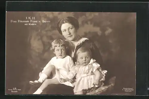 AK Frau Prinzessin Franz von Bayern mit Kindern