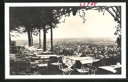 AK Radebeul, Berggasthaus Friedensburg mit Blick auf Dresden