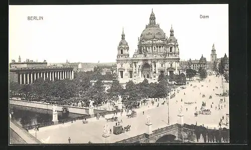 AK Berlin, der Dom aus der Vogelschau