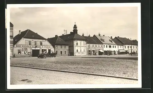 AK Uhlírské Janovice, Nàmesti