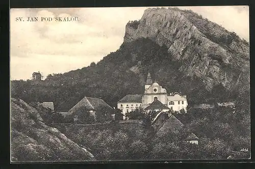 AK Svatý Jan pod Skalou, Teilansicht mit Kirche