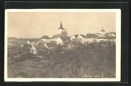 AK Jilove u Prahy, Ortstotale mit Blick zur Kirche