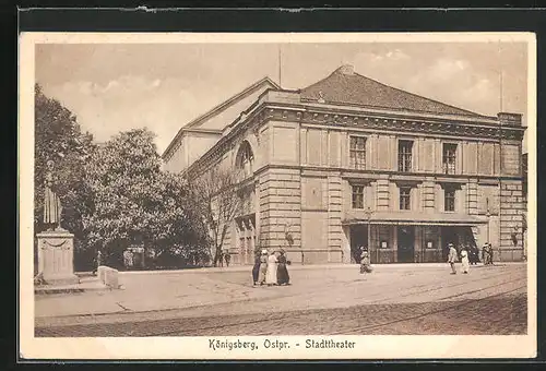 AK Königsberg, vor dem Stadttheater