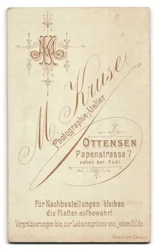 Fotografie Atelier M. Kruse, Ottensen, Papenstrasse 7, Bürgerliche Dame im taillierten Kleid