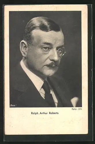 AK Schauspieler Ralph Arthur Roberts mit Monokel